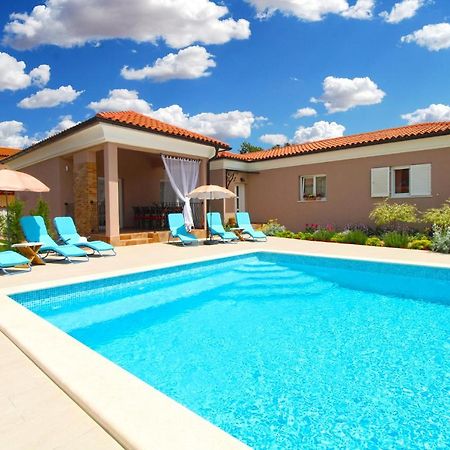 Villa Olgica 2269 Πούλα Εξωτερικό φωτογραφία
