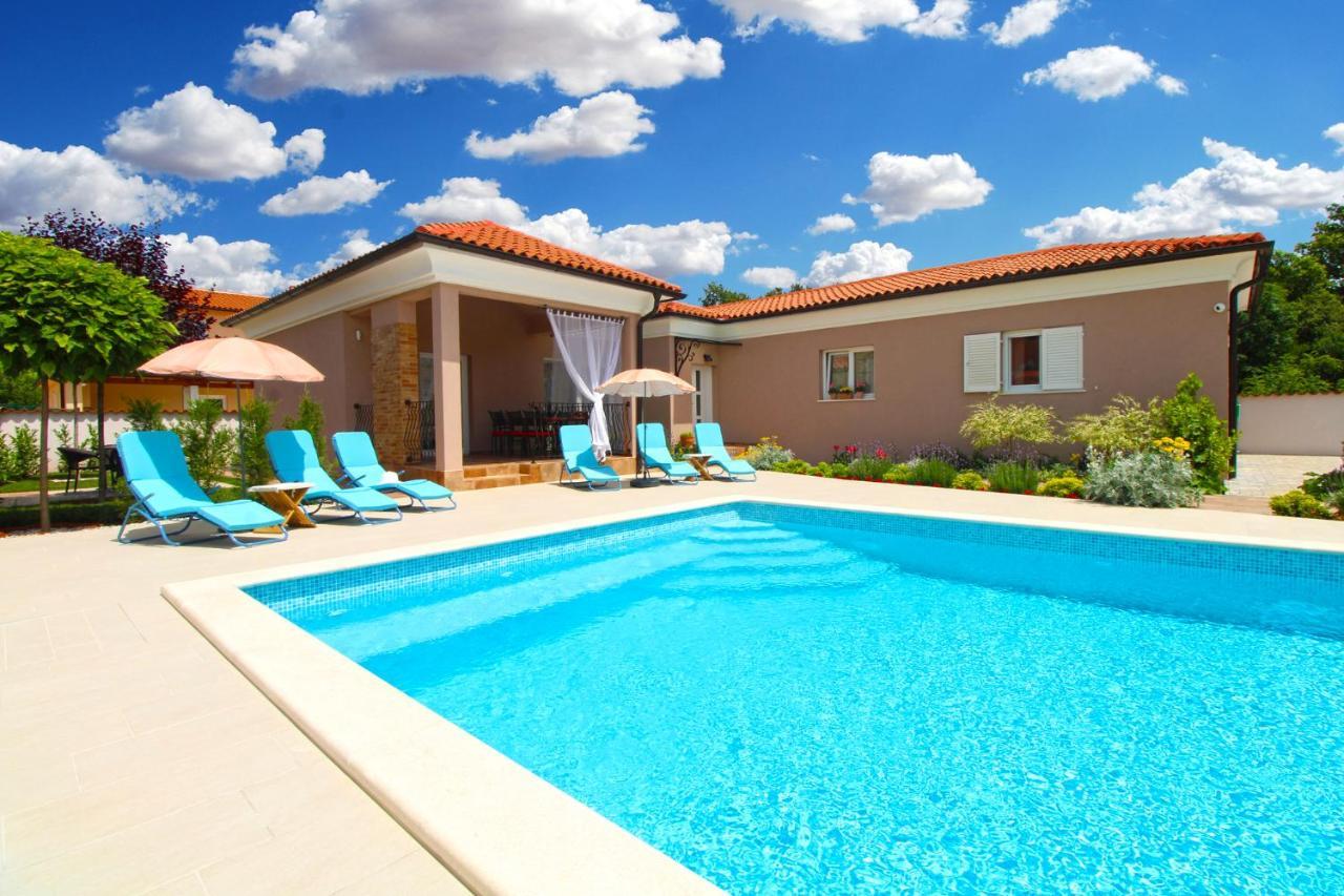 Villa Olgica 2269 Πούλα Εξωτερικό φωτογραφία