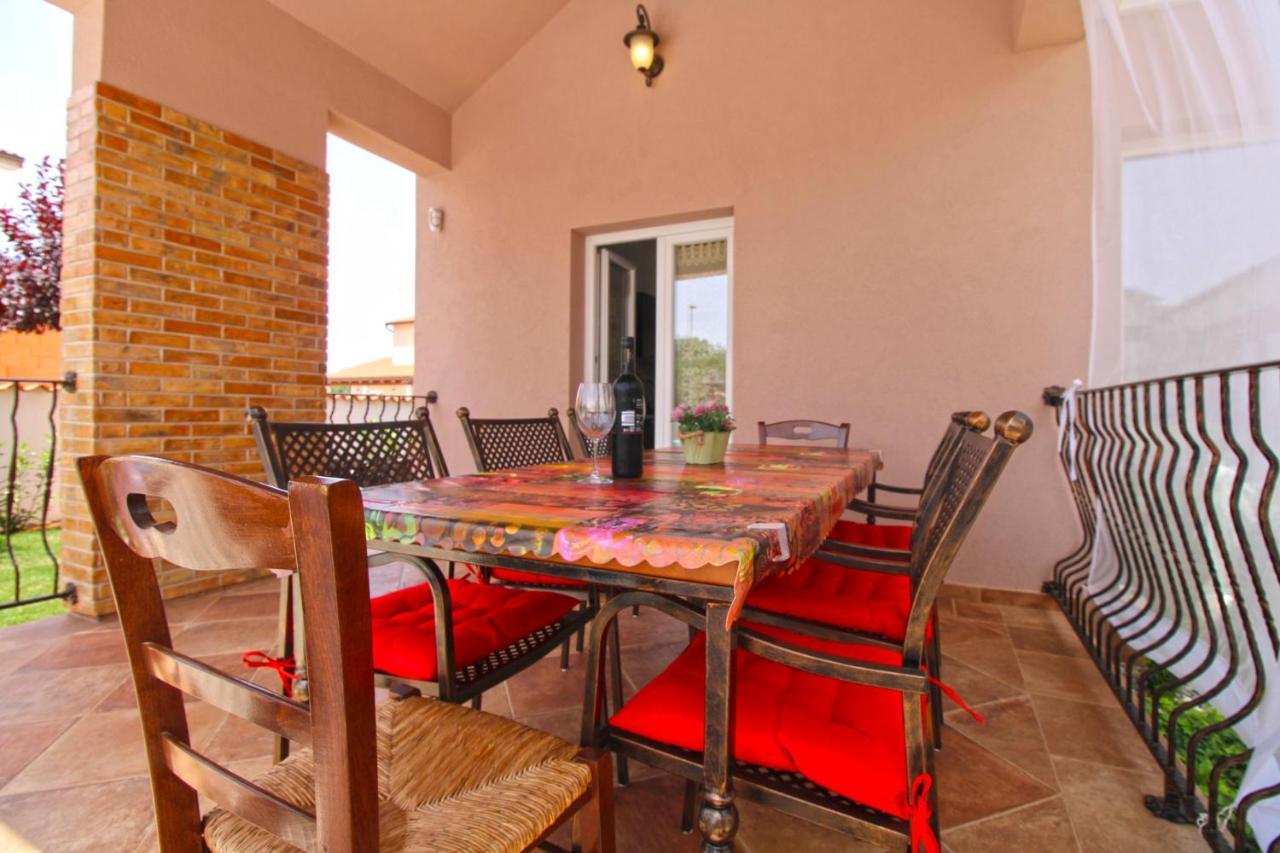 Villa Olgica 2269 Πούλα Εξωτερικό φωτογραφία