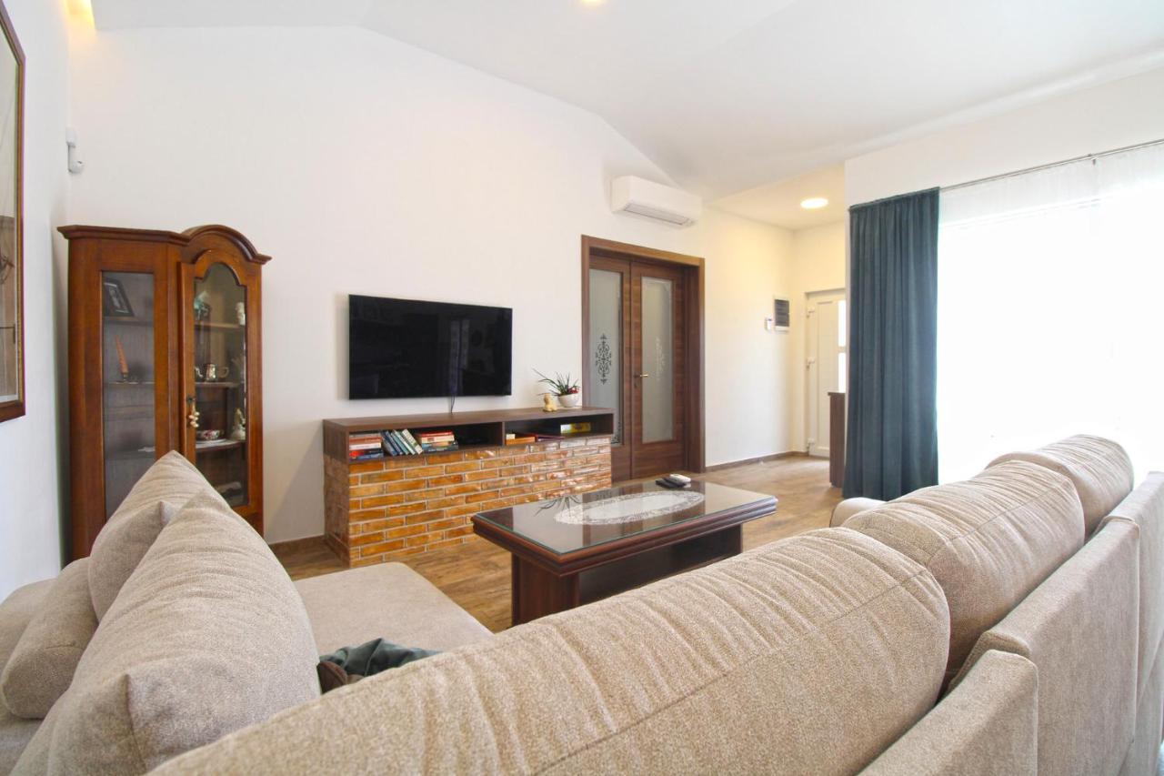 Villa Olgica 2269 Πούλα Εξωτερικό φωτογραφία